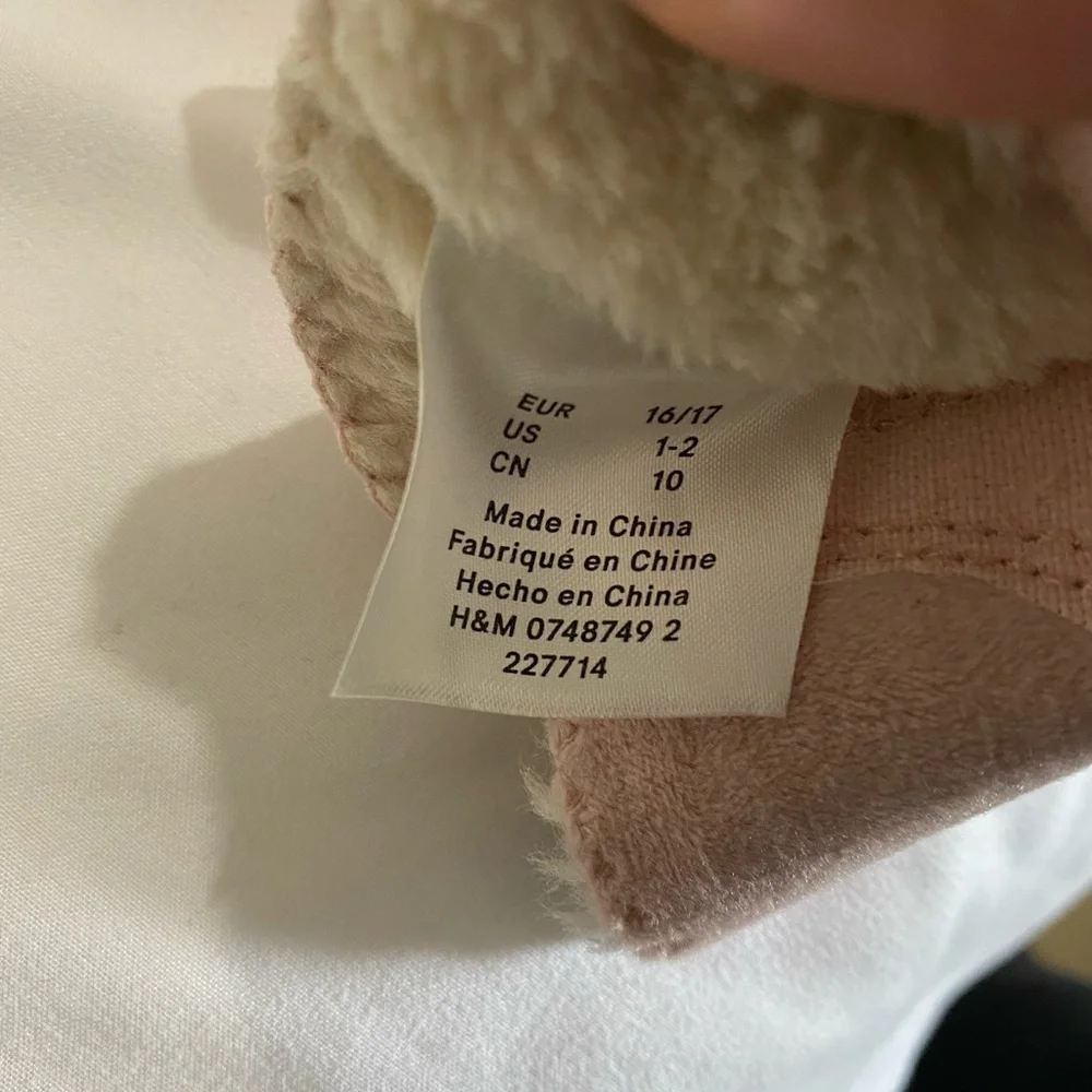 Pink H&M baby booties - Picture 2 of 4